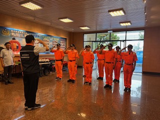 1140924強颱「樺加沙」肆虐花蓮海巡立即調度人力及裝備投入救災
