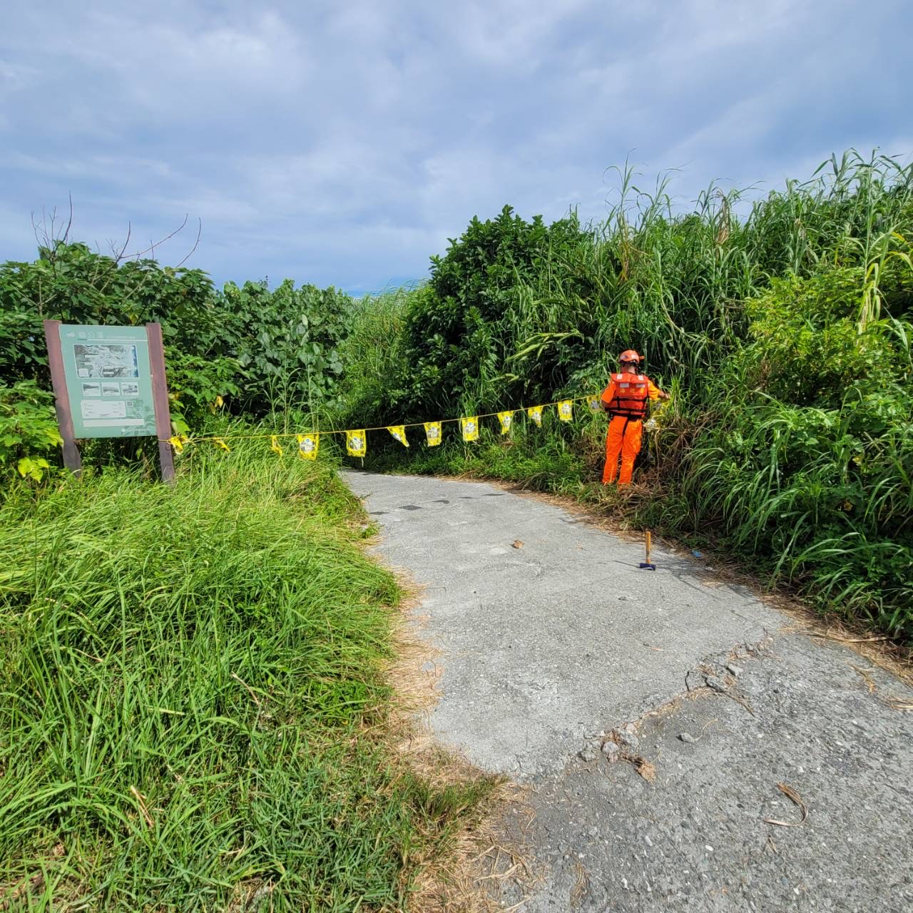 蘇拉颱風逼近 海巡守護民眾安全不敢大意