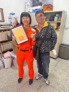 挺進光復災區的腳步——總協調官季連成與海巡並肩展現行動與溫度
