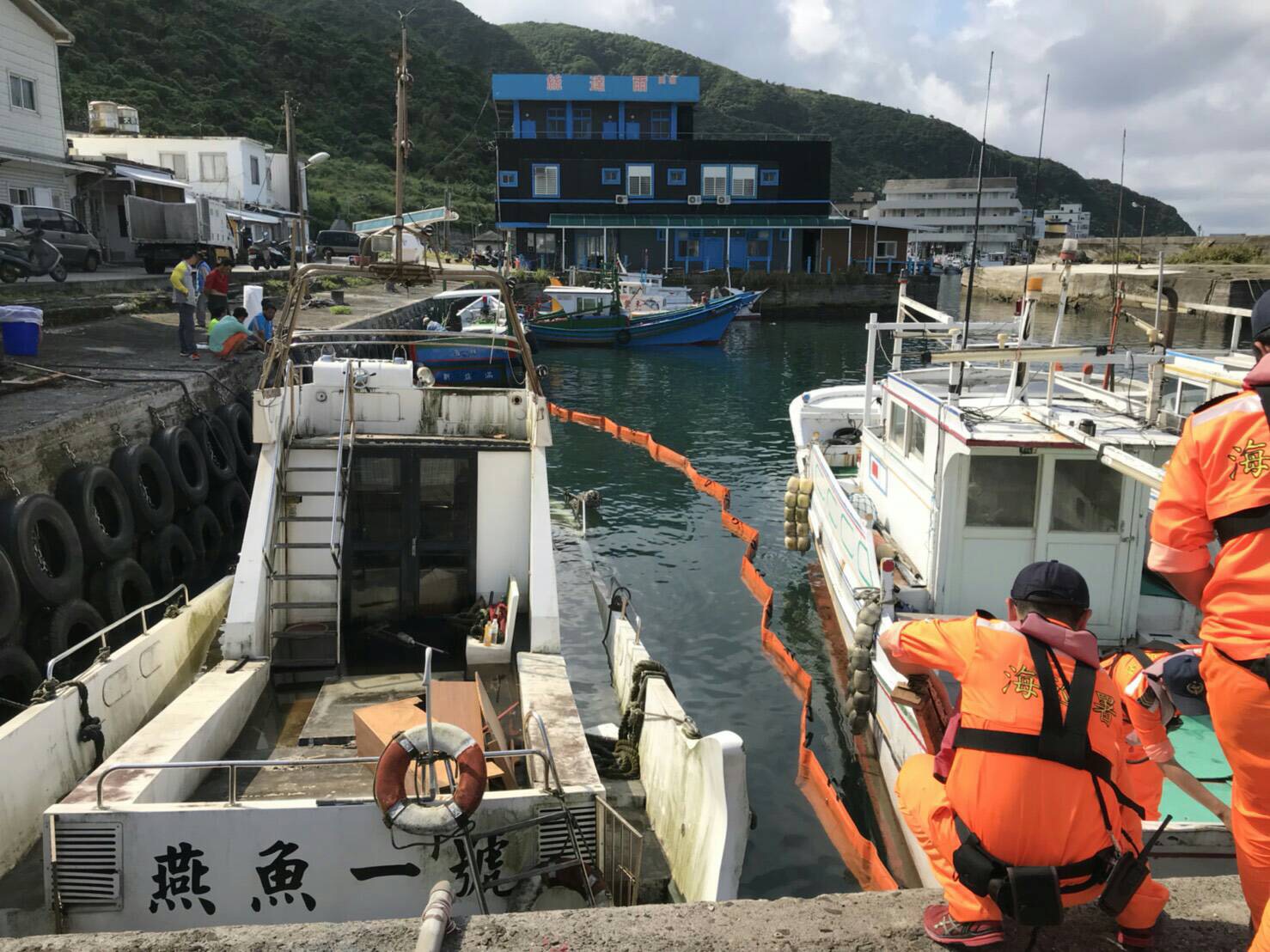 半沉娛樂船 半沉娛樂船