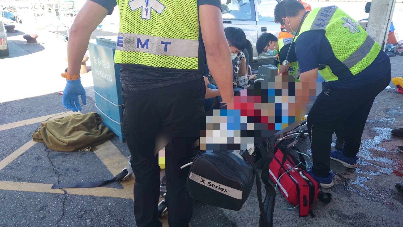  富岡漁港人車落海 海巡人員疾馳救援