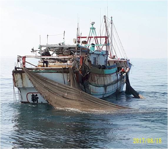 澎湖護永威力掃蕩  查獲違規拖網漁船