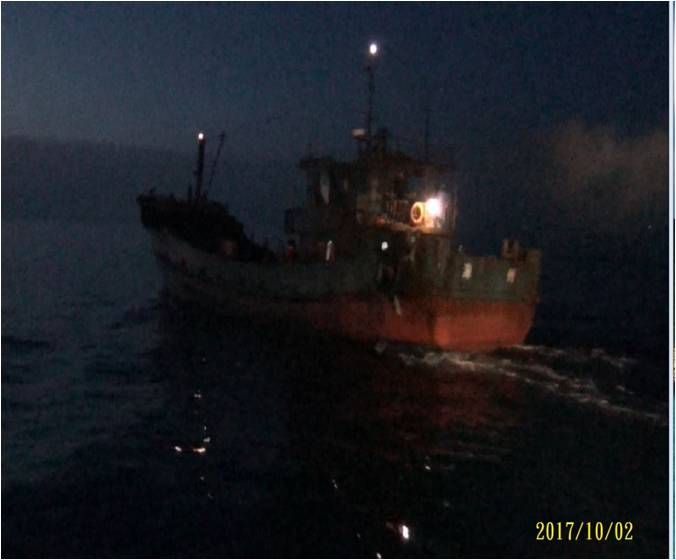 大陸油船趁夜越界　海巡攔截留置調查