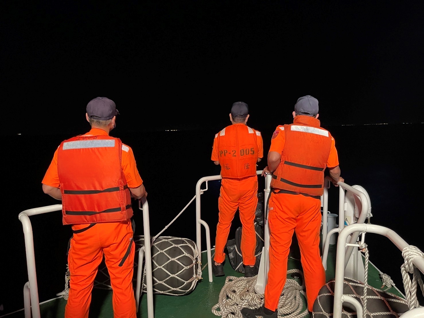 水上摩托車人員落海 海陸空緊急動員搜救