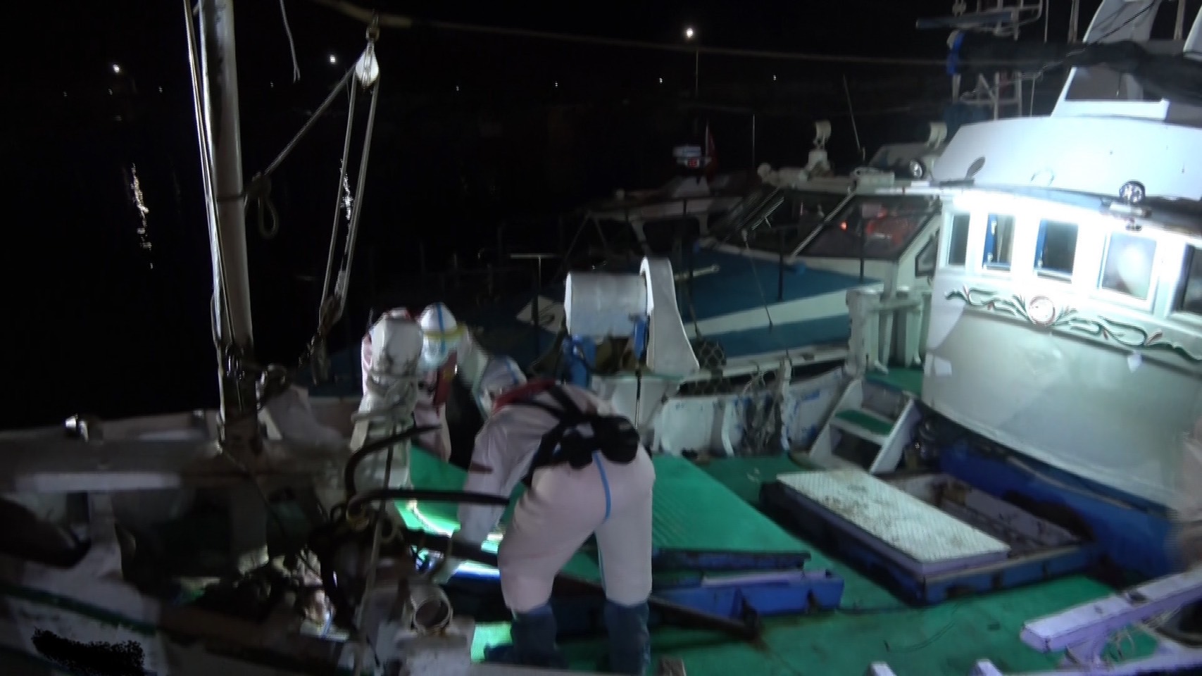 清明連假海上巡邏不懈怠 恆春海巡緝獲12名越籍偷渡犯