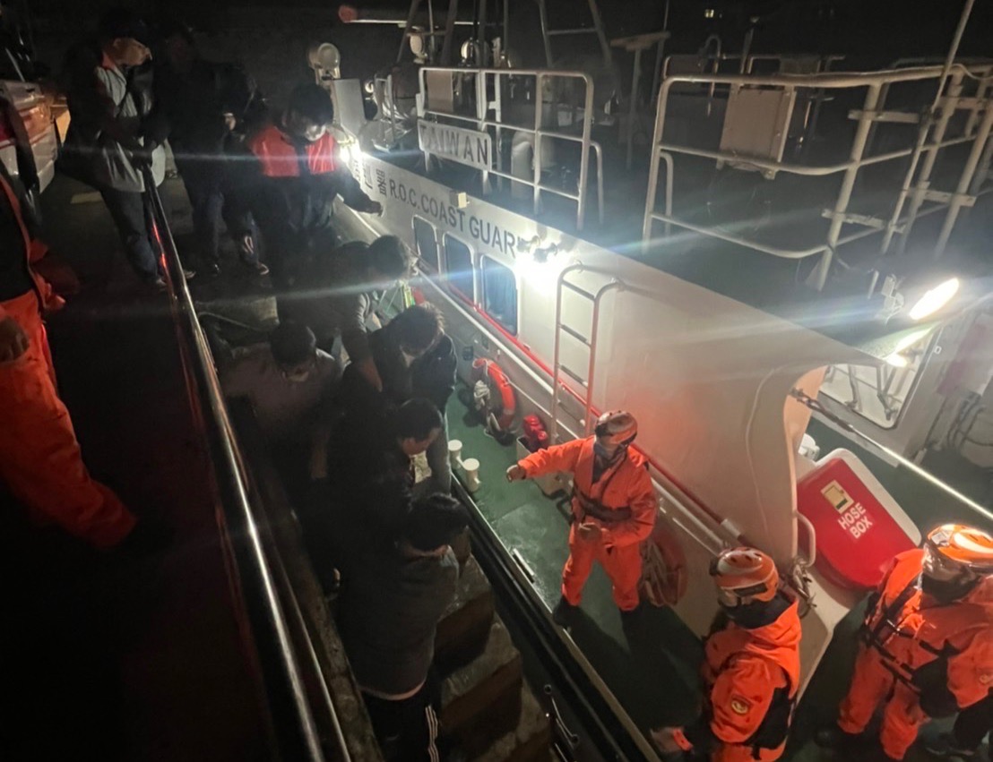 東引鄉親頭部外傷  馬祖海巡凌晨跨島後送