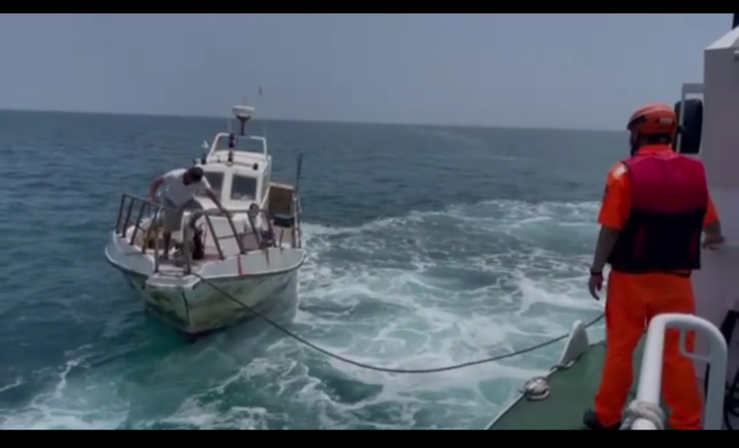 海釣船兩度故障航道海上漂 布袋海巡隊緊急出勤護安全