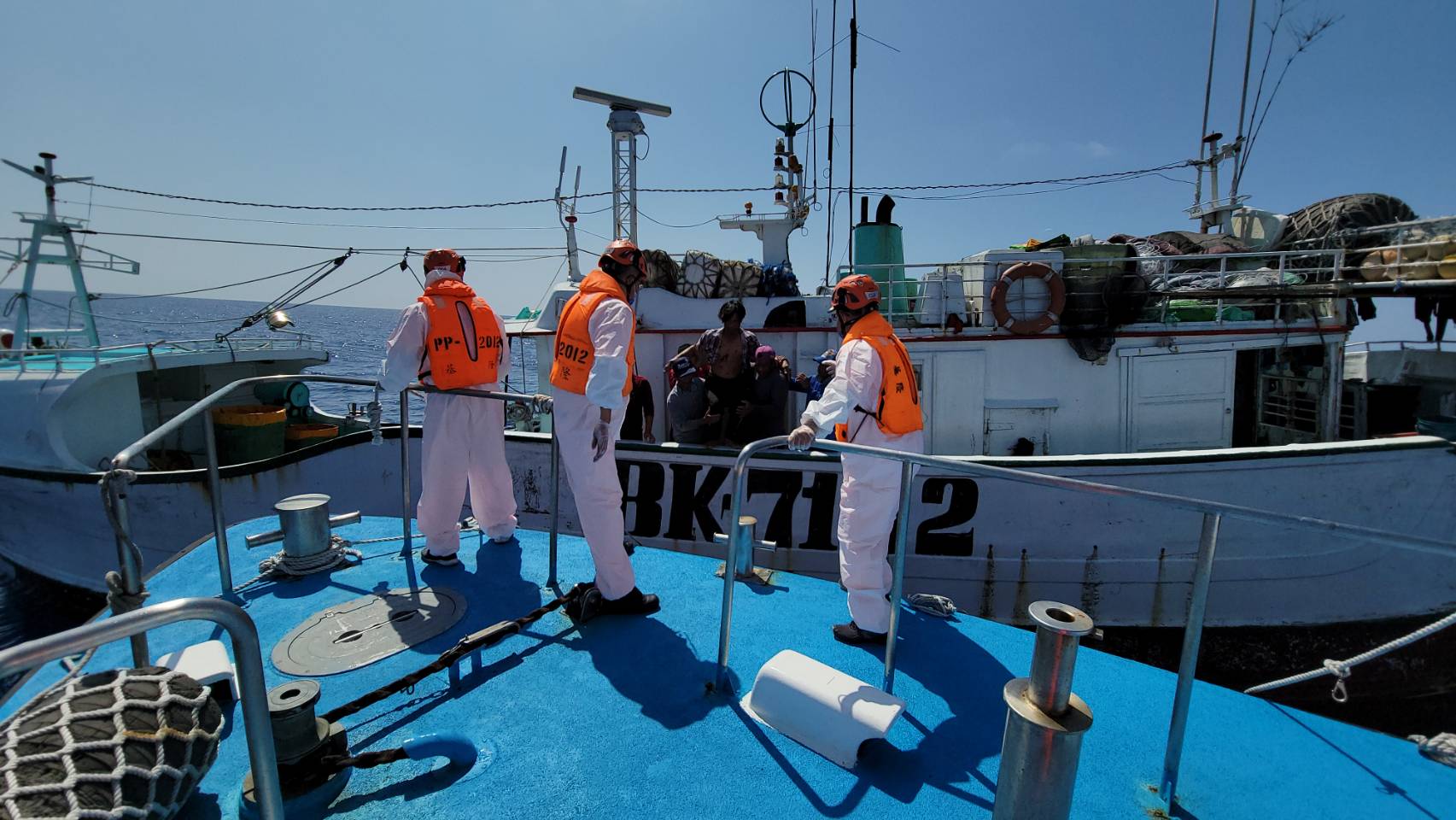 外籍漁工作業不慎受傷 恆春海巡緊急派艇救援