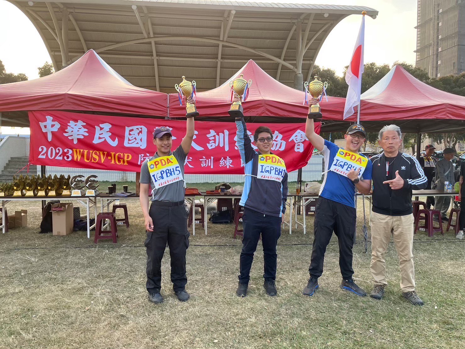 112年3月9、10日海巡偵搜犬勤務區隊領犬員參加中華民國警犬訓練協會舉辦國際工作犬競賽榮獲佳績!!