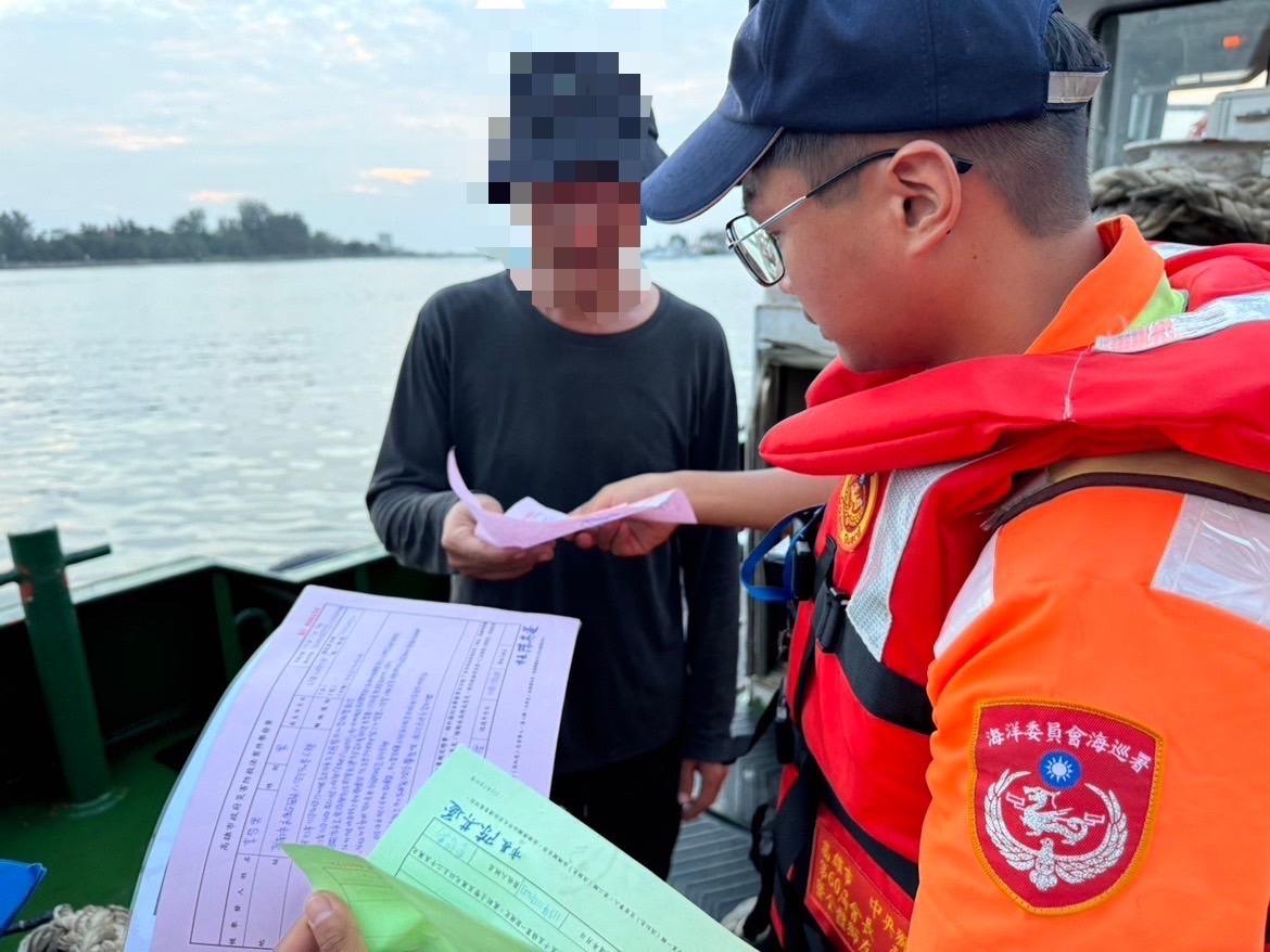天兔颱風工作船執意出港  海巡開出首張舉發單