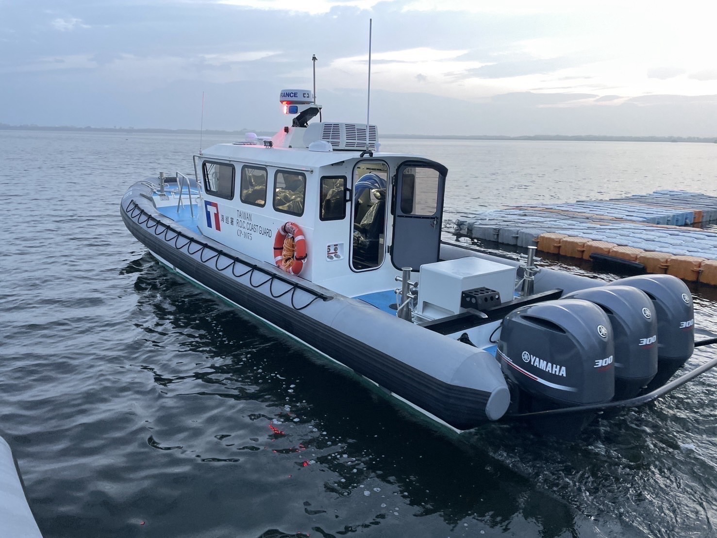 增加執法救援能量 澳底海巡隊迎接CP-1075艇。
