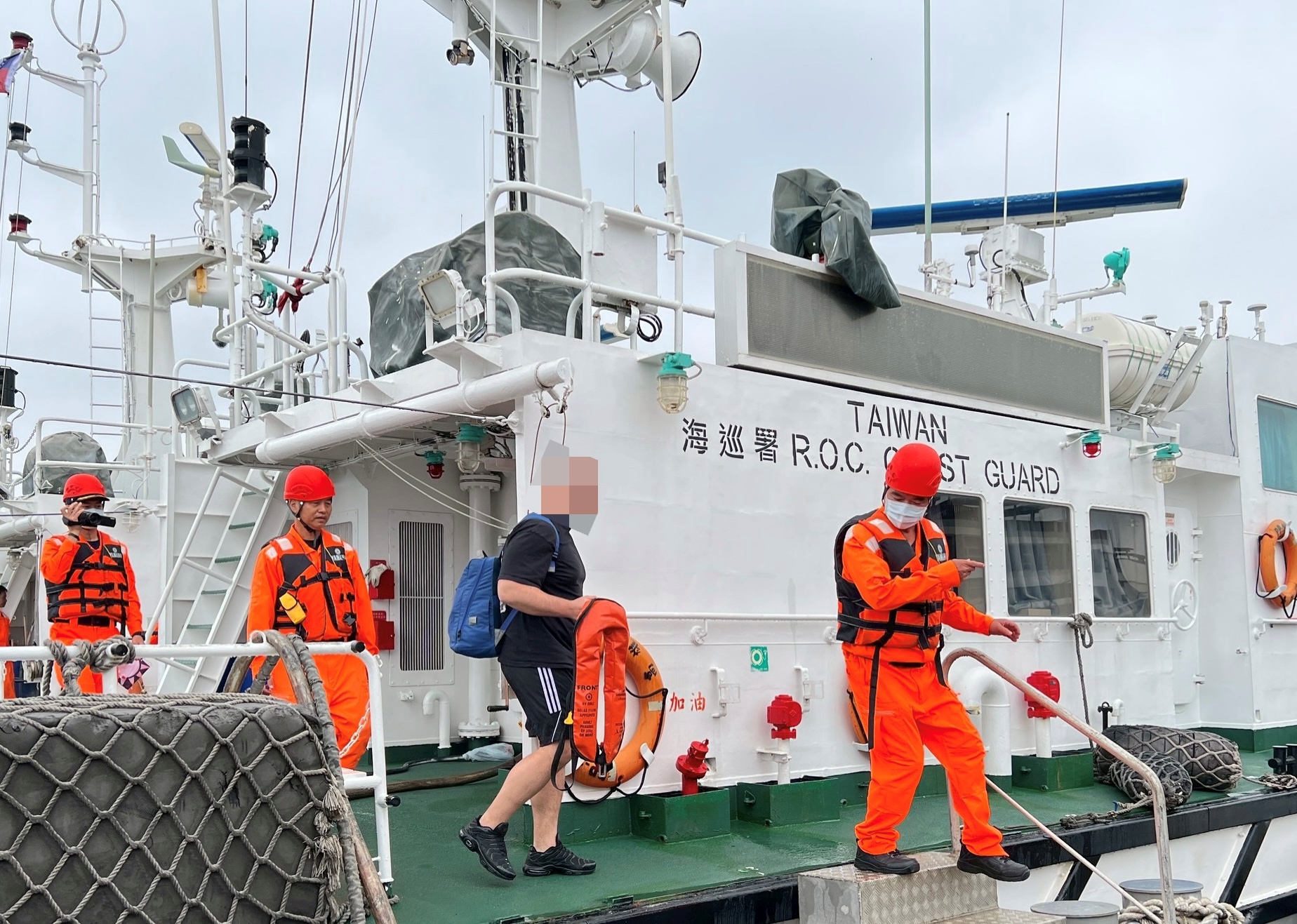 外籍船員海上急傷 台中海巡即刻馳援