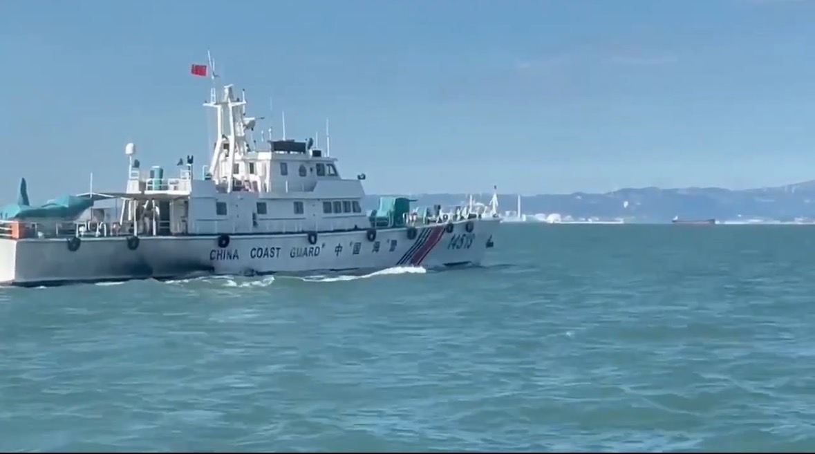 中國海警連兩日灰色襲擾，海巡堅定拒止捍衛國家主權