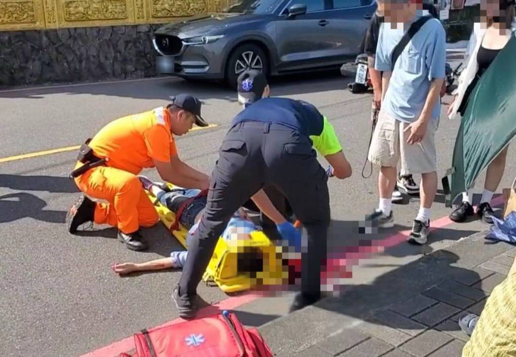 潮境公園驚傳車禍　海巡緊急CPR搶命救援