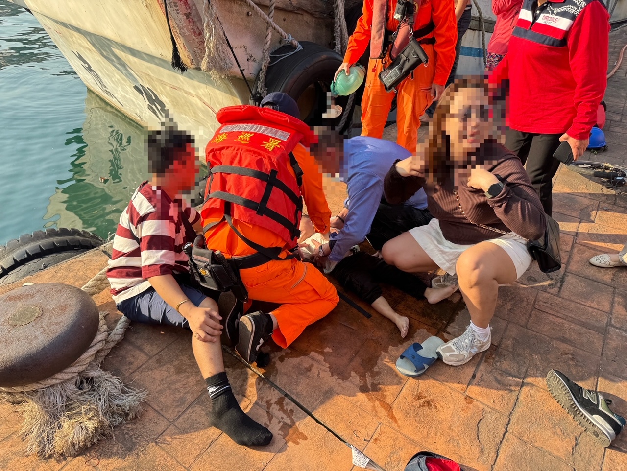 港區男童落水 海巡即刻馳援