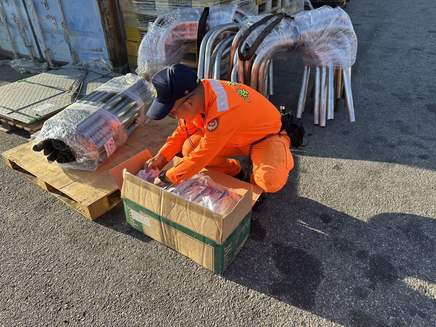 防範非洲豬瘟境外移入 金門海巡料羅截獲中國產製農藥