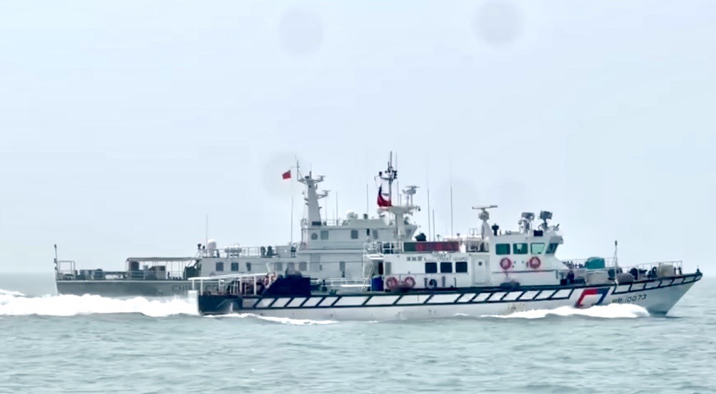 中國海警船趁濃霧編隊突擾金門　 海巡雷達鎖定機先部署強勢驅離