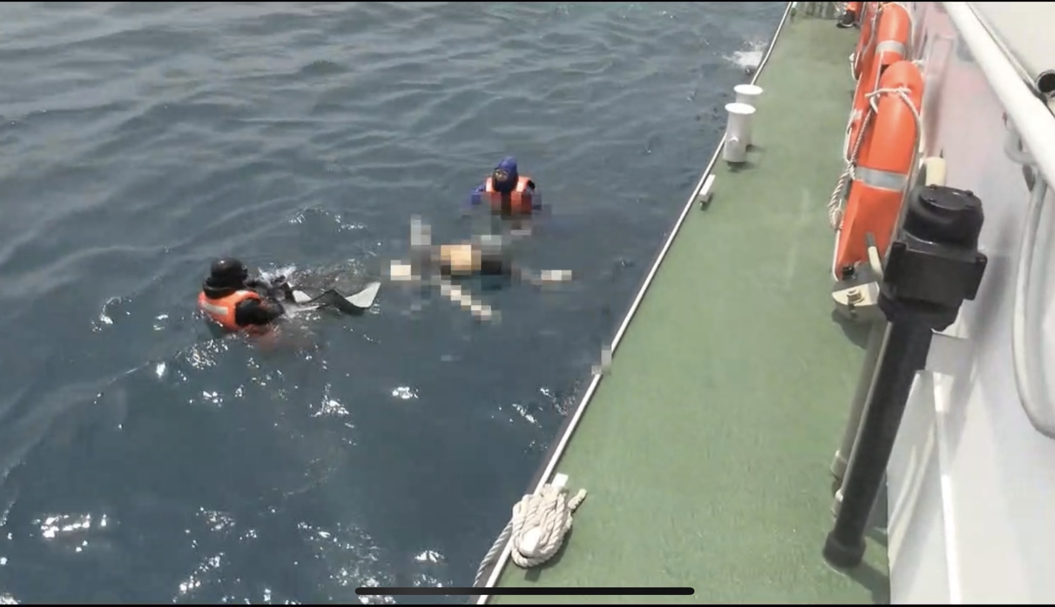 七七高地外海發現浮屍  海巡打撈助返家