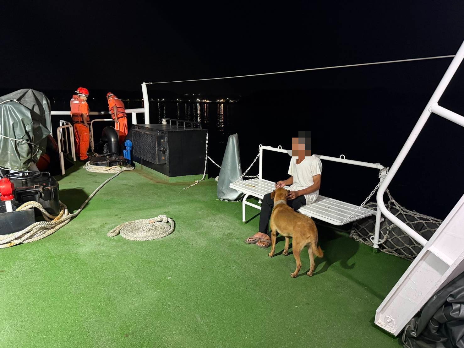 船筏西嶼外海失去動力漂流 澎湖海巡趕赴協助拖帶