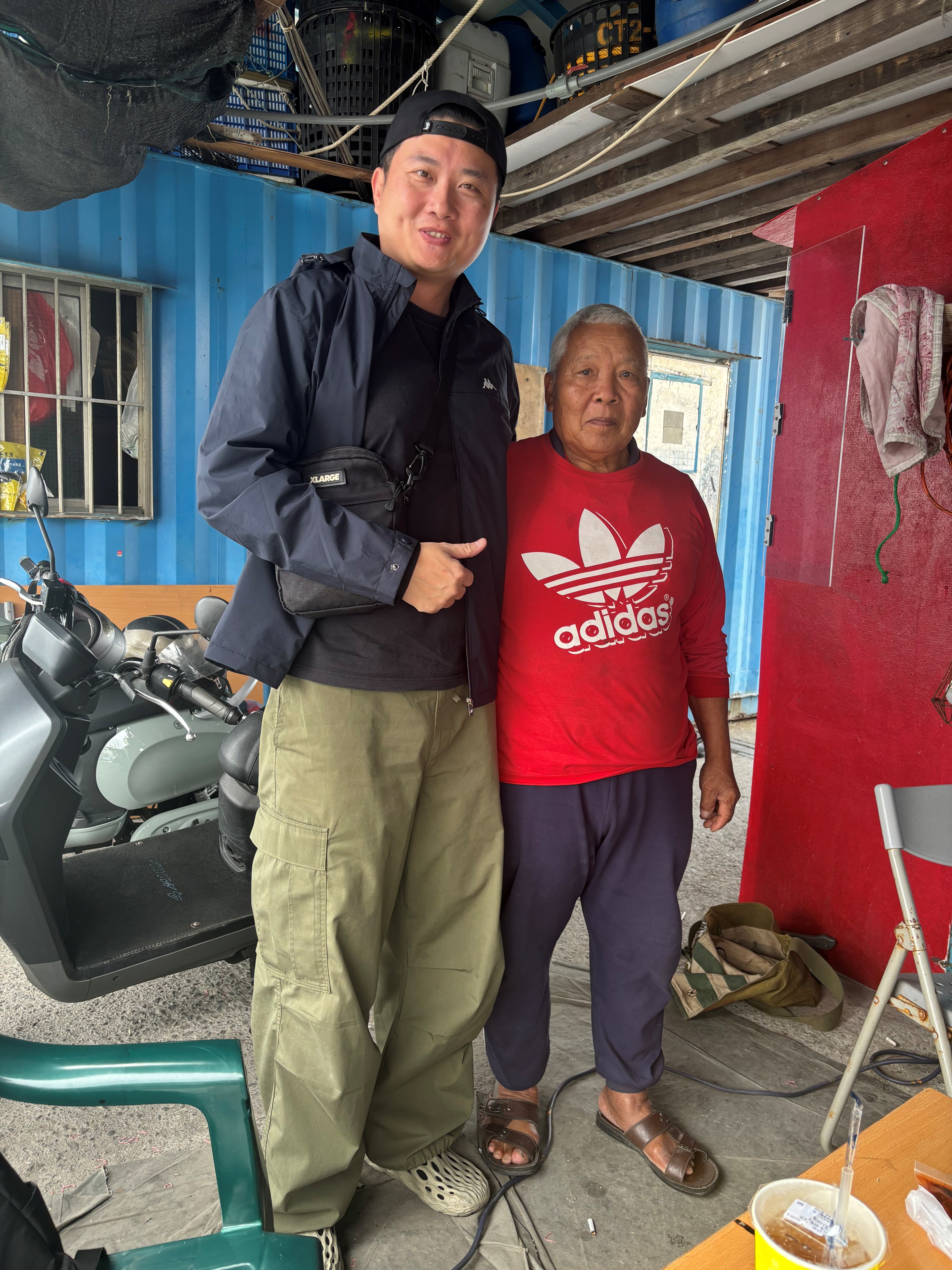 偵防分署7月3日高雄查緝隊於旗津漁港實施海巡服務專線118及預防犯罪宣導。