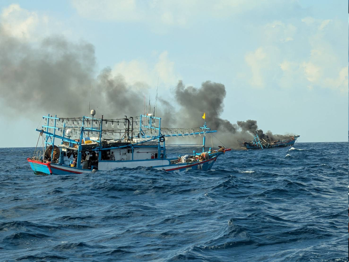 漁船彭佳嶼外海失火 海巡速派巡防艇馳援