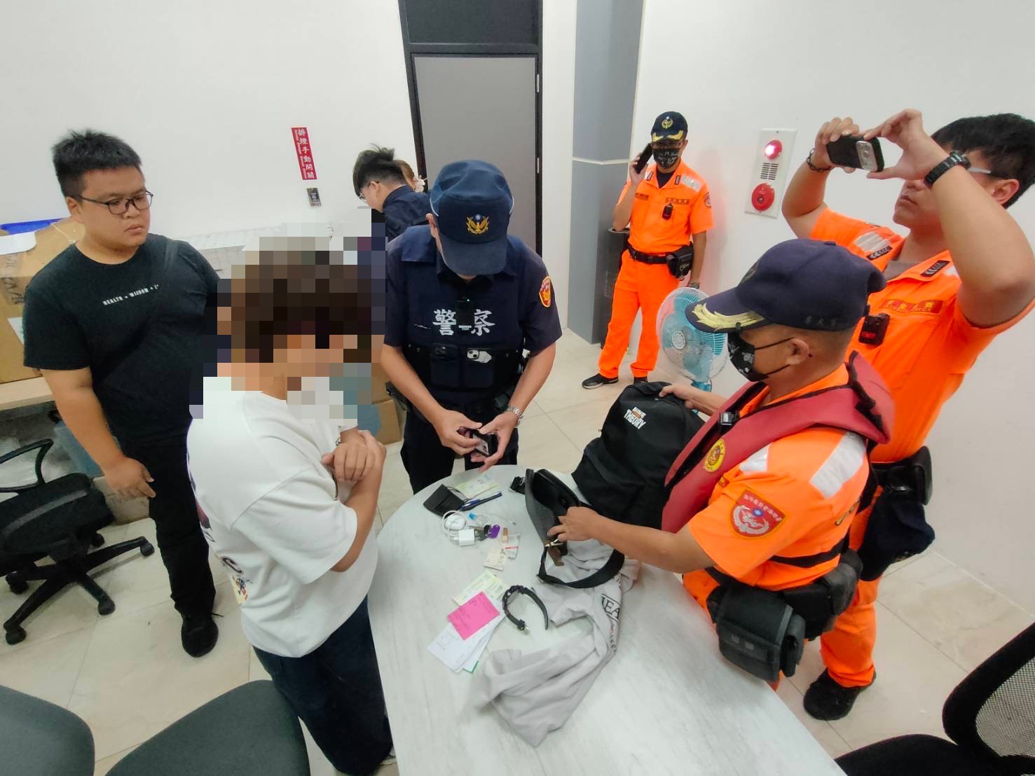 海巡預警超前部署！通緝犯布袋港搭船前落網