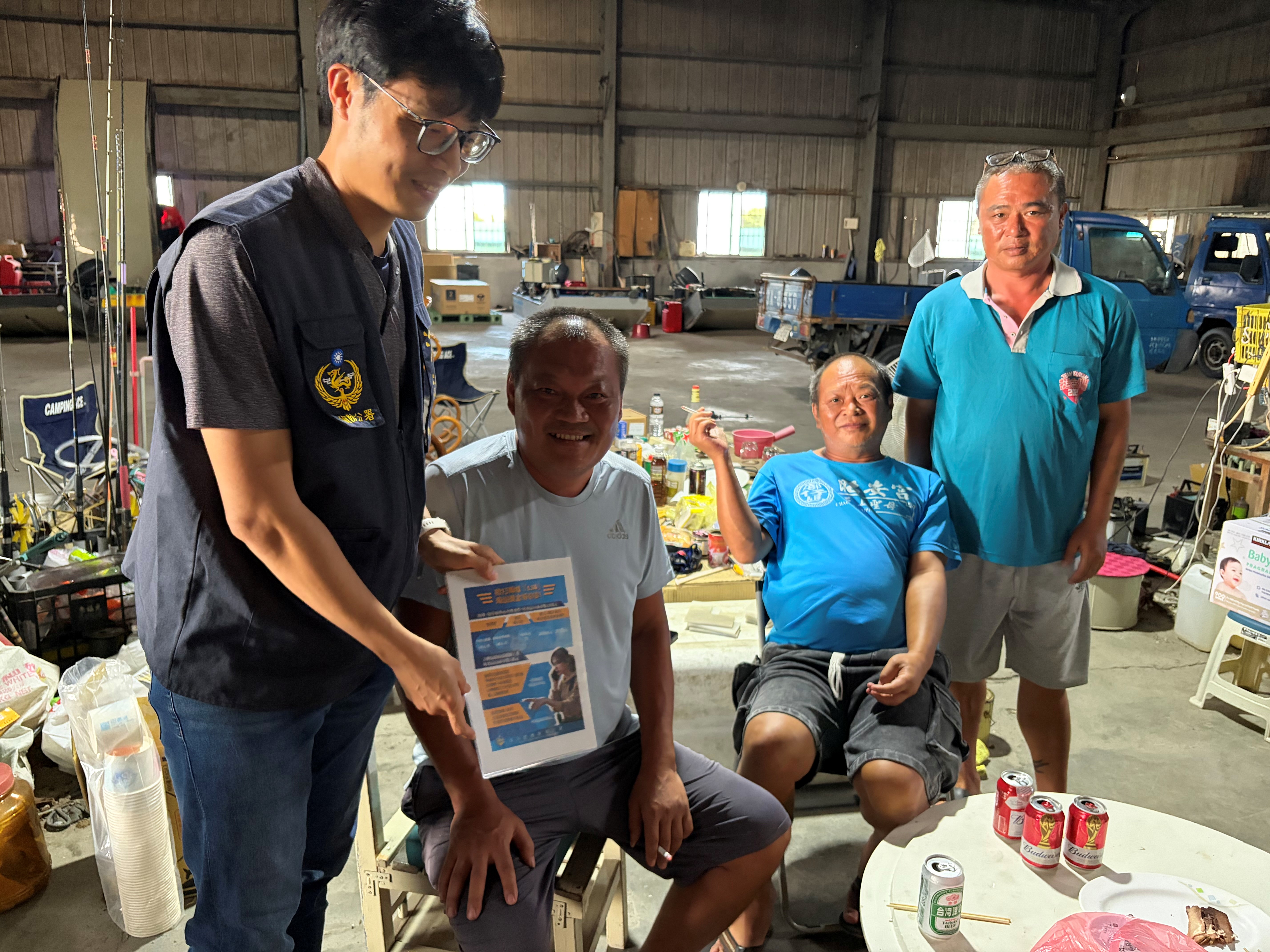 偵防分署8月20日雲林查緝隊於二崙鄉實施海巡服務專線118及預防犯罪宣導。