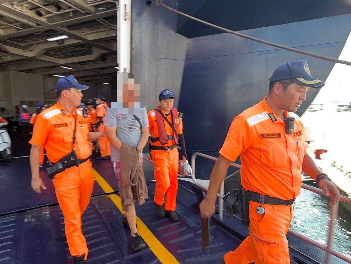 賭博通緝犯搭「澎湖輪」出海　海巡高澎跨區無縫聯防登船逮人
