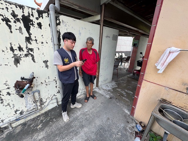 偵防分署9月11日嘉義查緝隊於塭港漁港實施預防犯罪宣導及防範豬瘟。