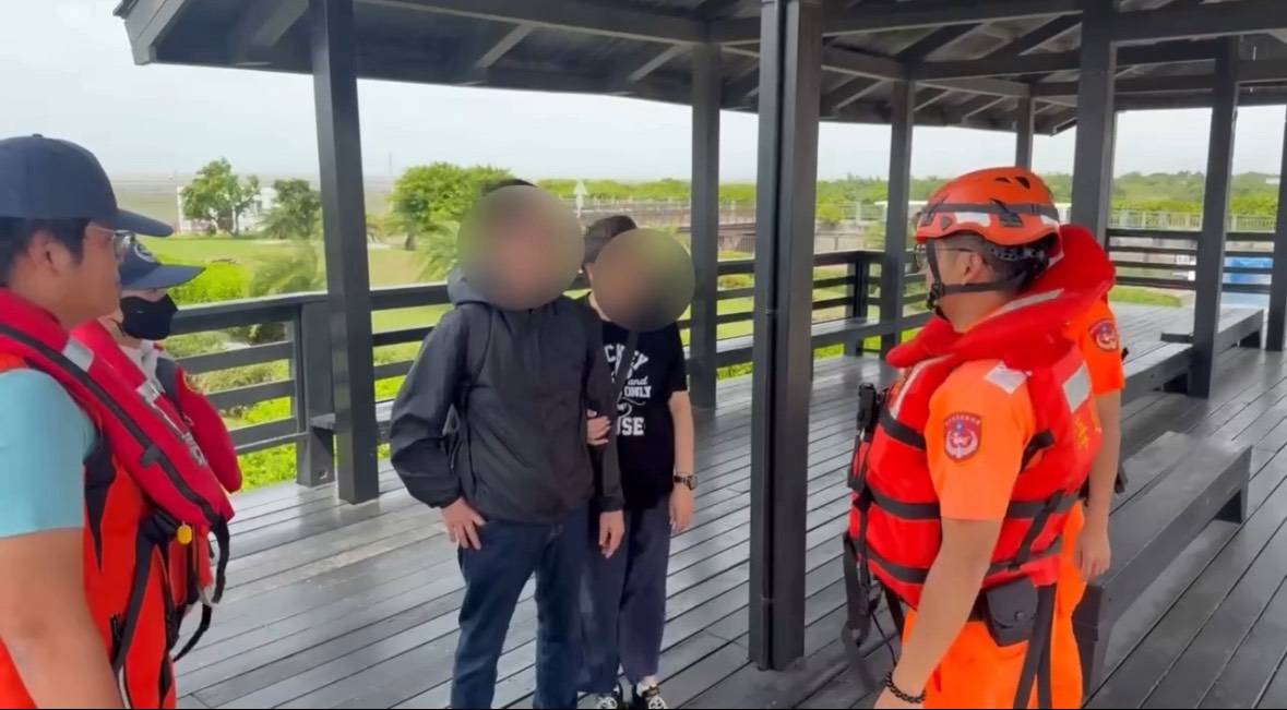 這浪不是免費看的！中部海巡呼籲 民眾擅闖海岸警戒區域恐重罰25萬