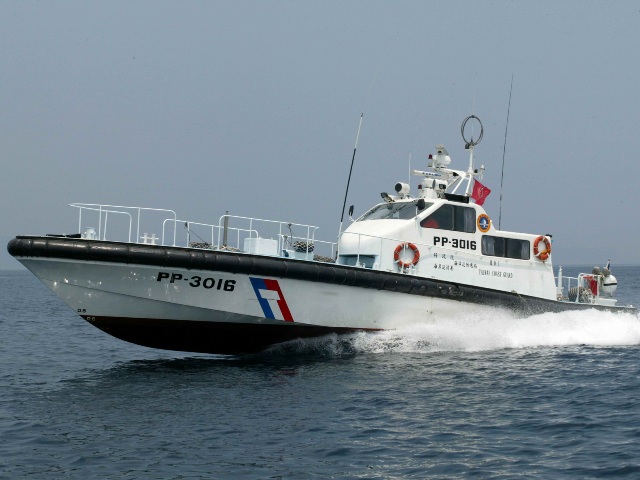 3 patrol boats of 30-ton class 